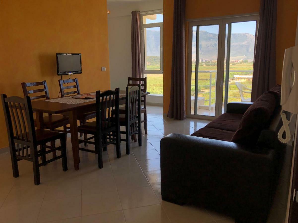 Rainbow Holiday Apartments فلورا المظهر الخارجي الصورة