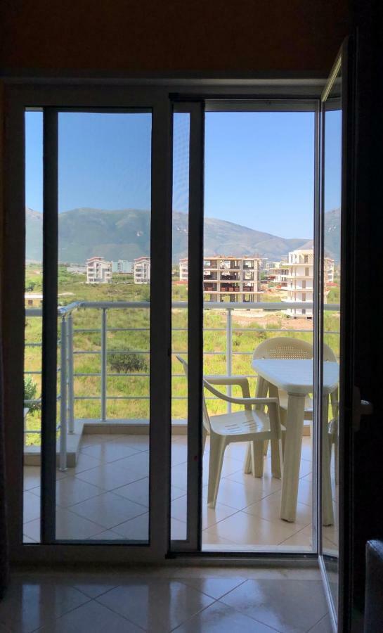 Rainbow Holiday Apartments فلورا المظهر الخارجي الصورة